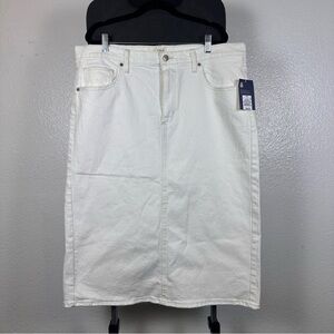 Universal Thread Women’s Classic White Denim Skirt Size 16